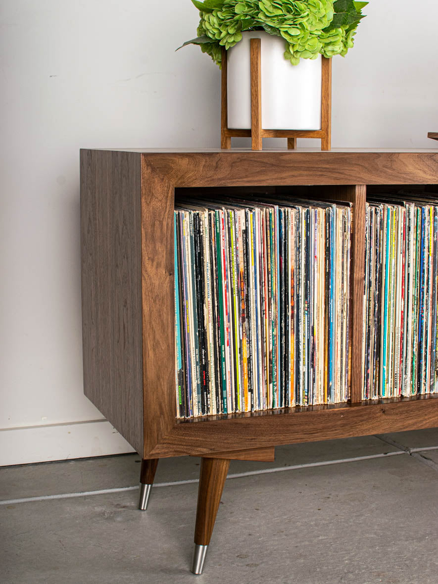 Cervantes Stereo Cabinet